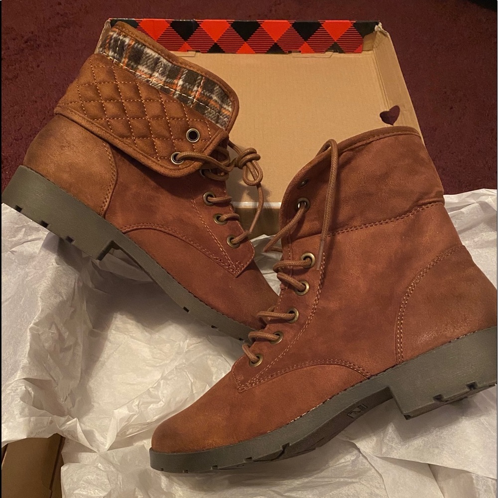 Arizona Jeans Co. Brown Yvonne Lace Up Boots 9.5